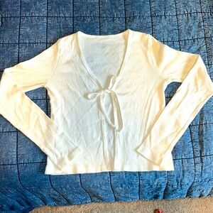 Brandy Melville Greta Top white One Size (Women's White Cardigan)